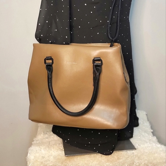 🔥Hot Sale🔥Pixie Mood Taupe Handbag With Cross Body Strap |Like New| - Picture 3 of 16